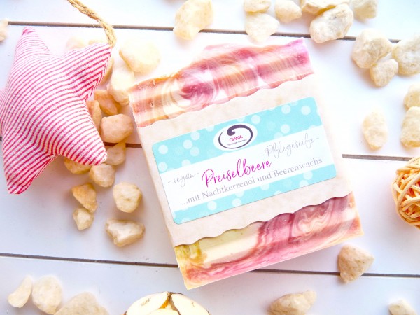 OANA Handmade Naturseife Preiselbeere mit Beerenwachs und Nachtkerzenöl, vegan, 100 g