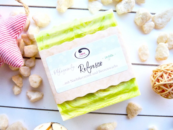 OANA Handmade Naturseife Refresco mit Beerenwachs und Nachtkerzenöl, vegan, 100 g