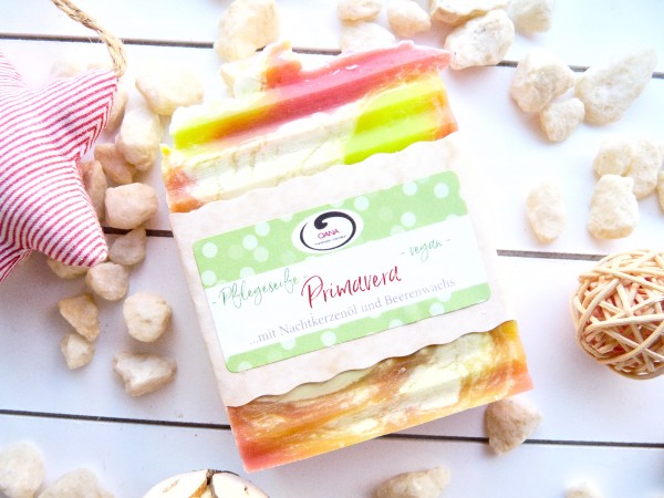 OANA Handmade Naturseife Primavera mit Beerenwachs und Nachtkerzenöl, vegan, 100 g