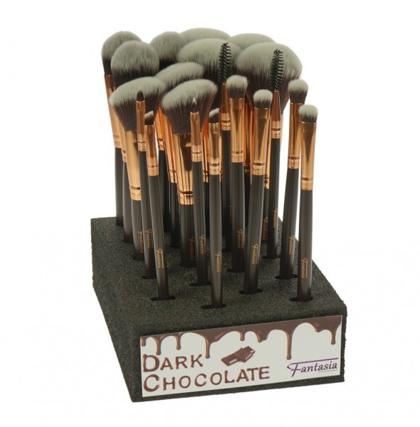 Dark Chocolate Display bestückt mit 20 Pinseln